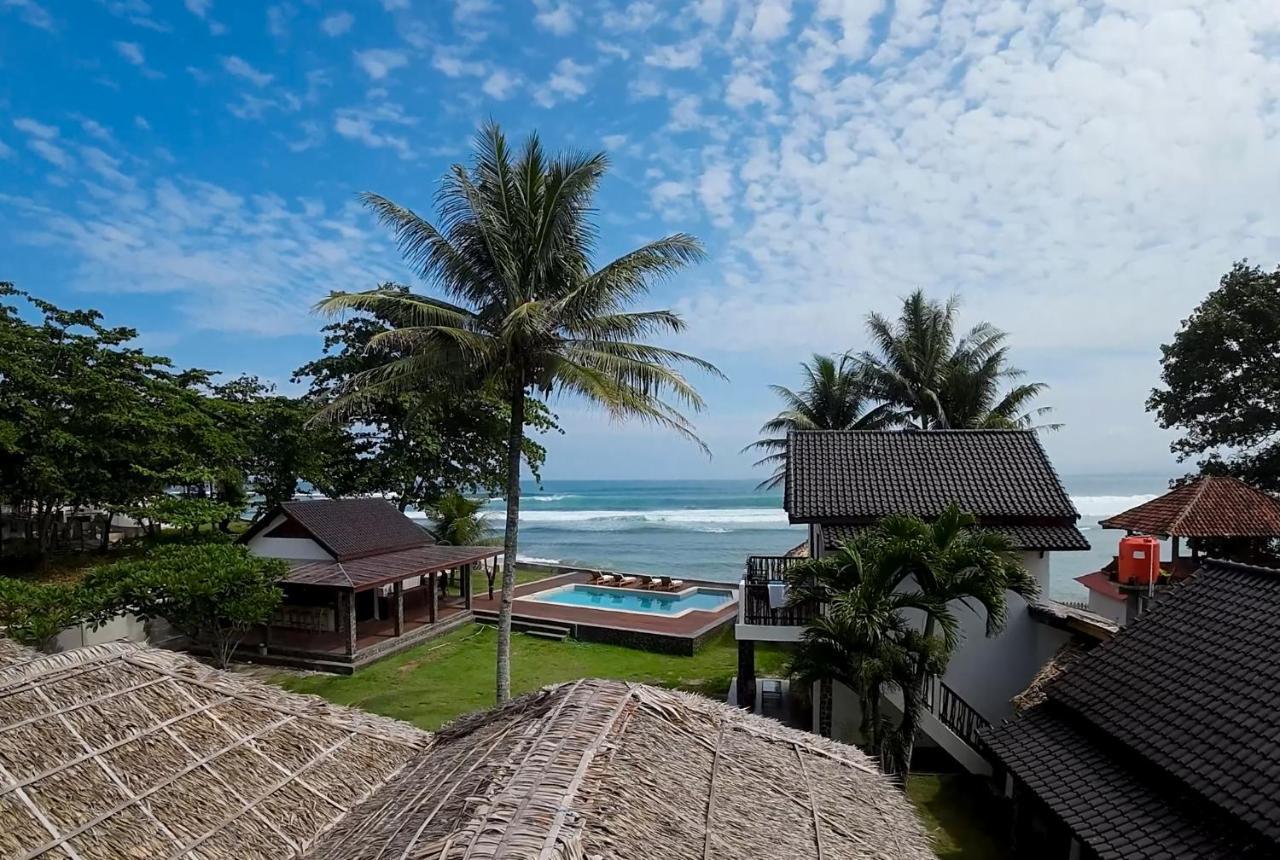 The Ujung Bocur Bungalows Krui Kültér fotó