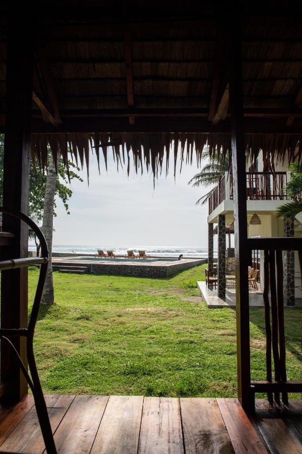 The Ujung Bocur Bungalows Krui Kültér fotó